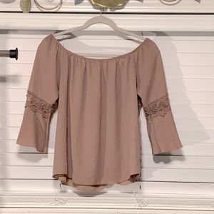 Women’s top flair sleeves tan